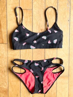Body Glove Watermelon Black Pinstripe Top (Med) & Brazilian Bikini Bottom (XS)